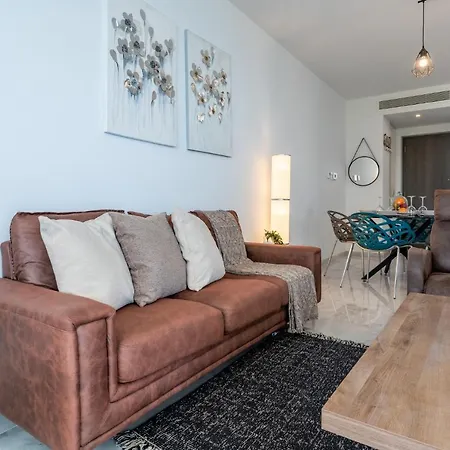 Grace 2-bedroom In Апартаменти Ларнака