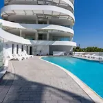 Grace 2-bedroom In Apartamento Larnaca
