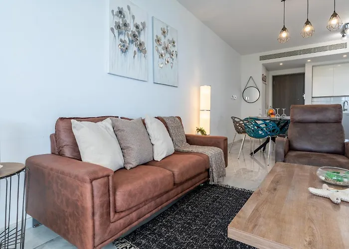 Grace 2-bedroom In Appartement Larnaca