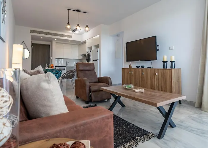 Grace 2-bedroom In Appartement Larnaca