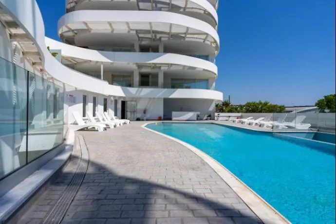 Grace 2-bedroom In Appartement Larnaca